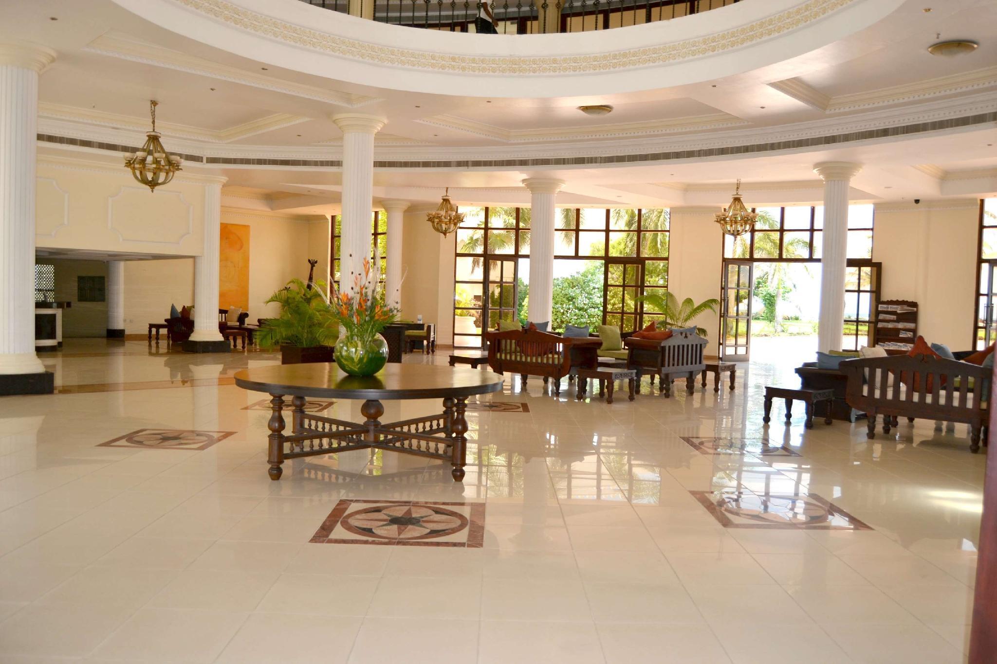 Golden Tulip Dar Es Salaam Hotel Екстериор снимка